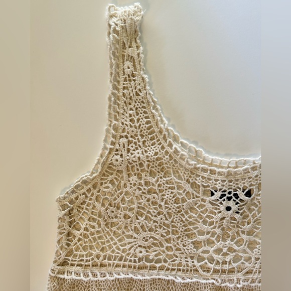 American Eagle Lace Crochet Tiered Cream Tank Top Size Small - Picture 3 of 9